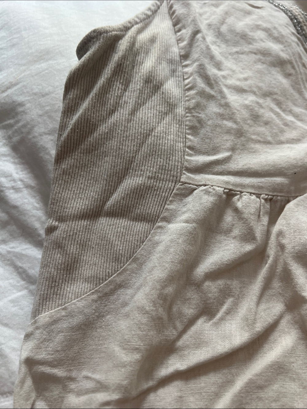 XL Light Cream Sleeveless V-Neck Tunic worn - Picture 2 of 5